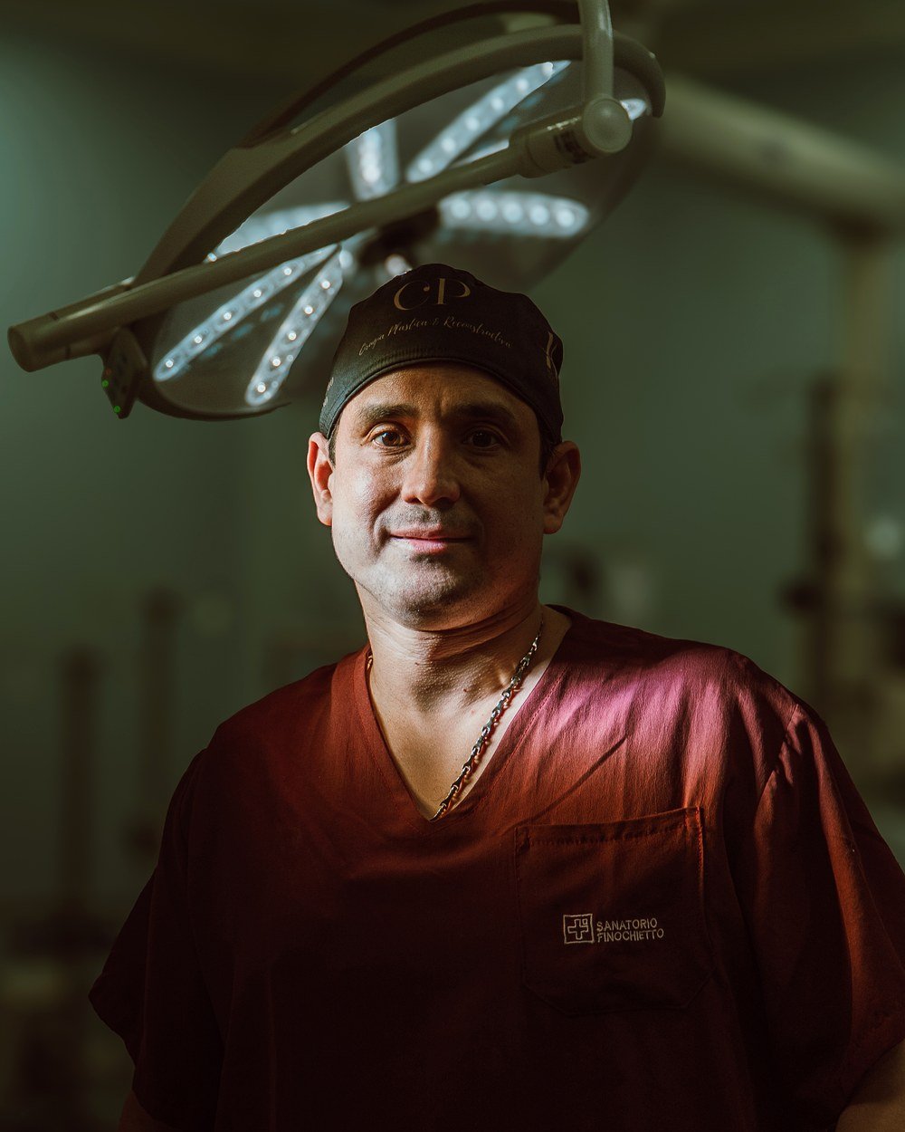 Dr. Gustavo Riaño